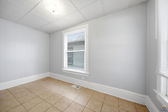 1159 SW Plass AVE, Topeka, KS 66604