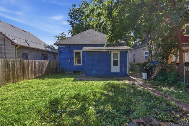 1159 SW Plass AVE, Topeka, KS 66604