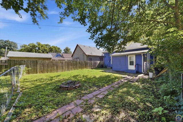 1159 SW Plass AVE, Topeka, KS 66604