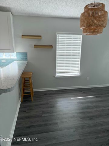 286 MAIN Street, Atlantic Beach, FL 32233