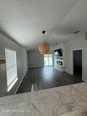 286 MAIN Street, Atlantic Beach, FL 32233