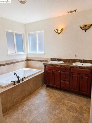 1480 Delwood St, Vallejo, CA 94591