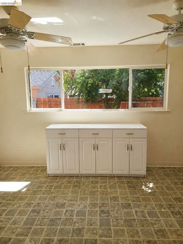 1480 Delwood St, Vallejo, CA 94591