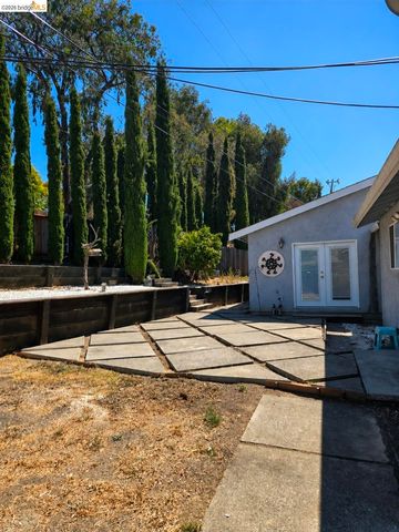 1480 Delwood St, Vallejo, CA 94591