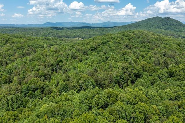 20 Pack Mountain Road, Murphy, NC 28906