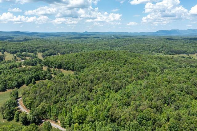 20 Pack Mountain Road, Murphy, NC 28906