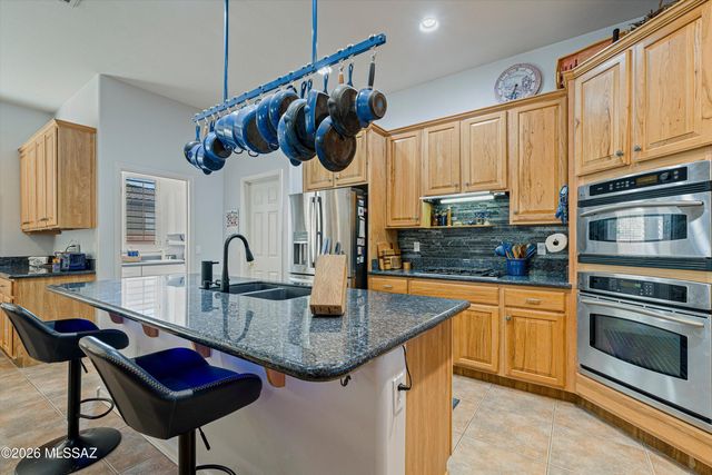 12740 N Piping Rock Road, Oro Valley, AZ 85755