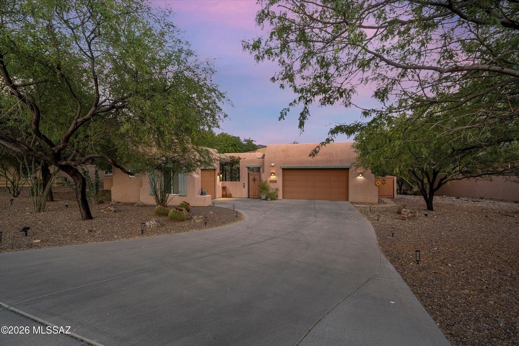 12740 N Piping Rock Road, Oro Valley, AZ 85755