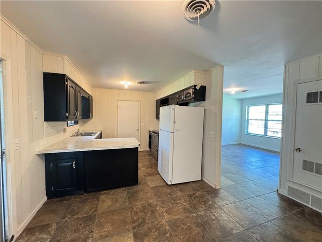 506 Dyer Street, Springdale, AR 72762