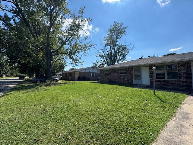 506 Dyer Street, Springdale, AR 72762