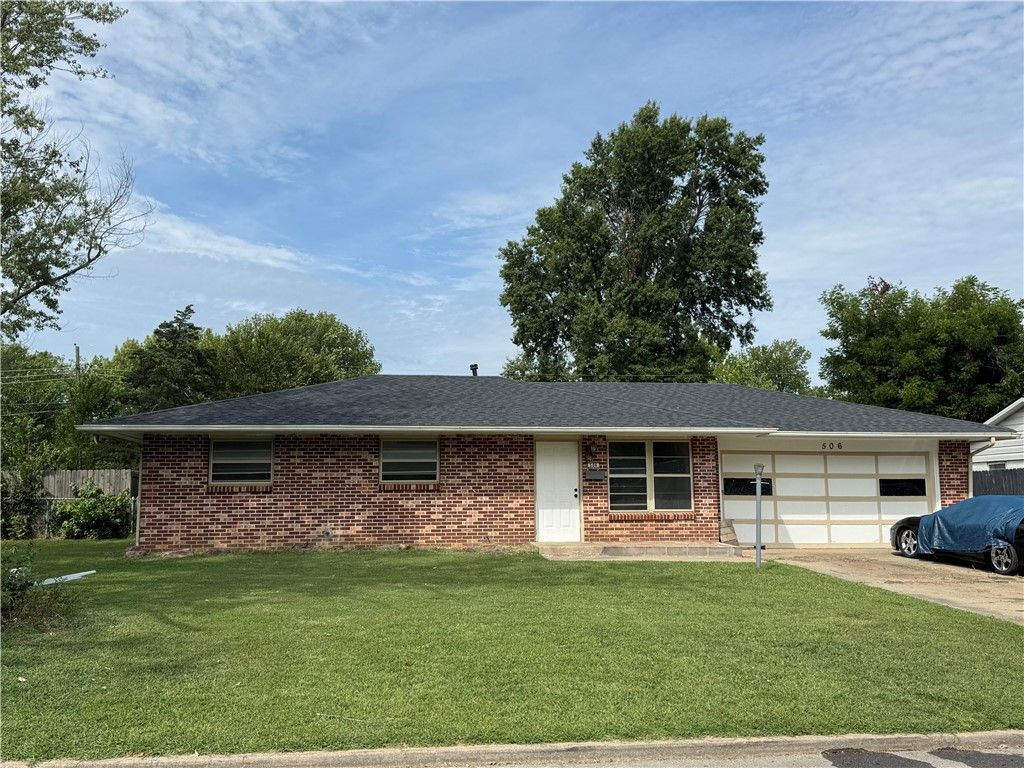 506 Dyer Street, Springdale, AR 72762