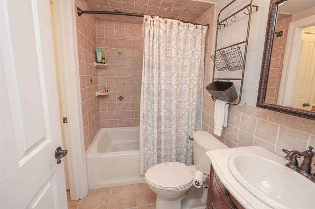 16 Cliffside Drive, South Bristol, NY 14424