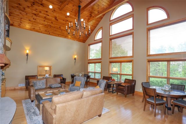 16 Cliffside Drive, South Bristol, NY 14424