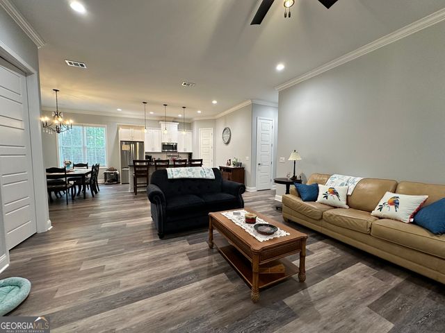 112 Tacatacoru Court, St. Marys, GA 31558