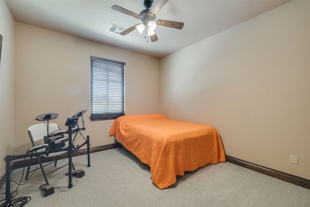 929 Villas Creek Drive, Edmond, OK 73003