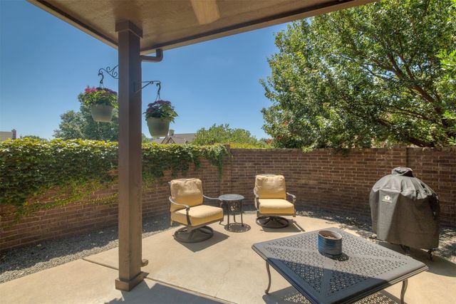 929 Villas Creek Drive, Edmond, OK 73003