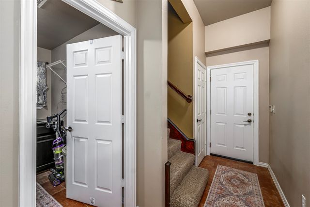 100 Manders Court, Runaway Bay, TX 76426