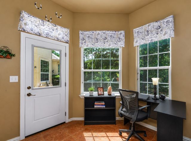 100 Manders Court, Runaway Bay, TX 76426