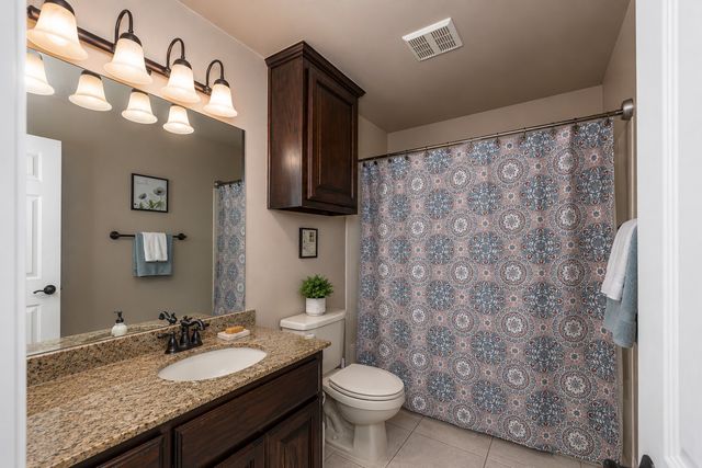 100 Manders Court, Runaway Bay, TX 76426