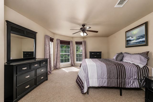100 Manders Court, Runaway Bay, TX 76426