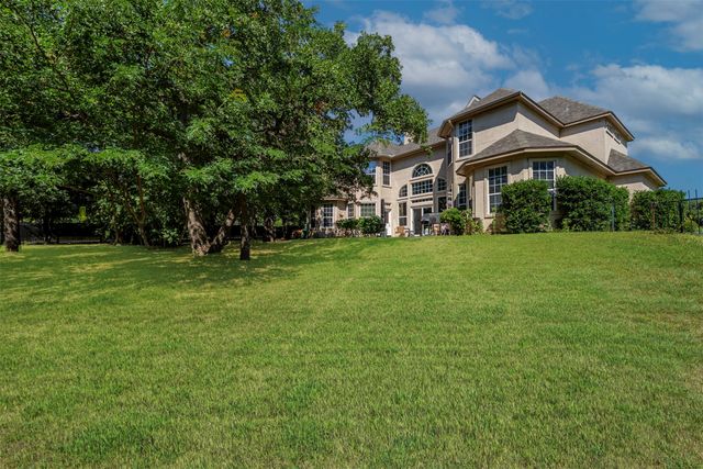 100 Manders Court, Runaway Bay, TX 76426