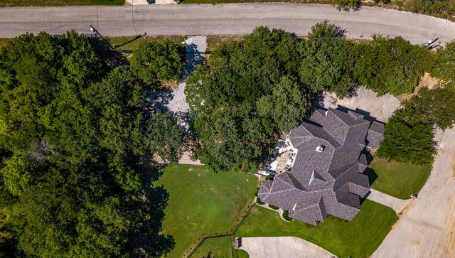 100 Manders Court, Runaway Bay, TX 76426