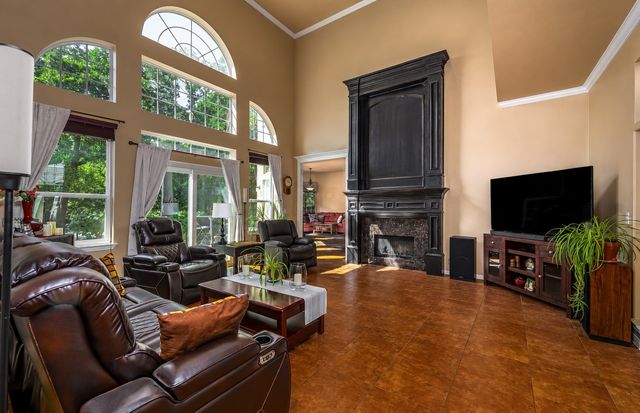 100 Manders Court, Runaway Bay, TX 76426