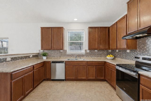 9819 Hawk Shr, Converse, TX 78109