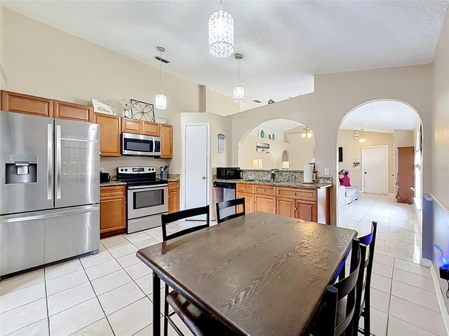 5650 NEW CAMBRIDGE ROAD, Orlando, FL 32810