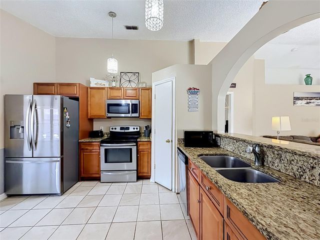5650 NEW CAMBRIDGE ROAD, Orlando, FL 32810
