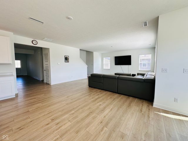 7305 Standish Lane, Avon, IN 46123