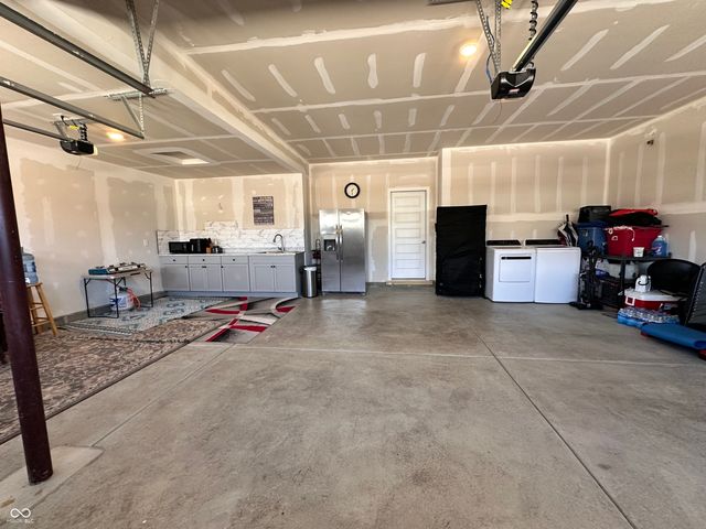 7305 Standish Lane, Avon, IN 46123