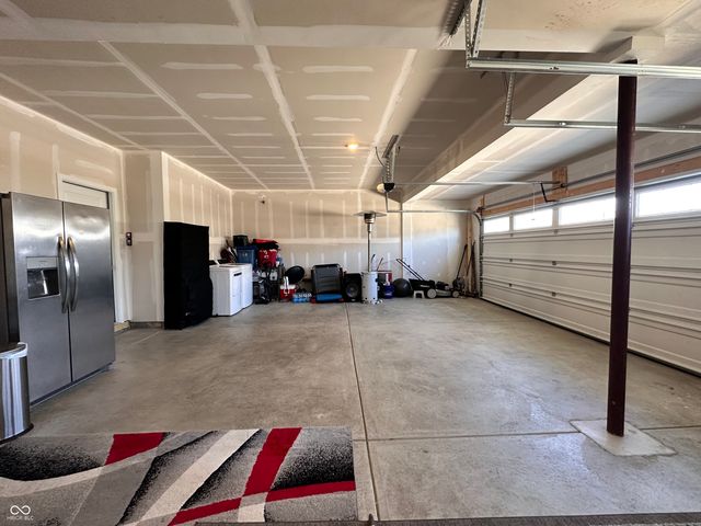 7305 Standish Lane, Avon, IN 46123