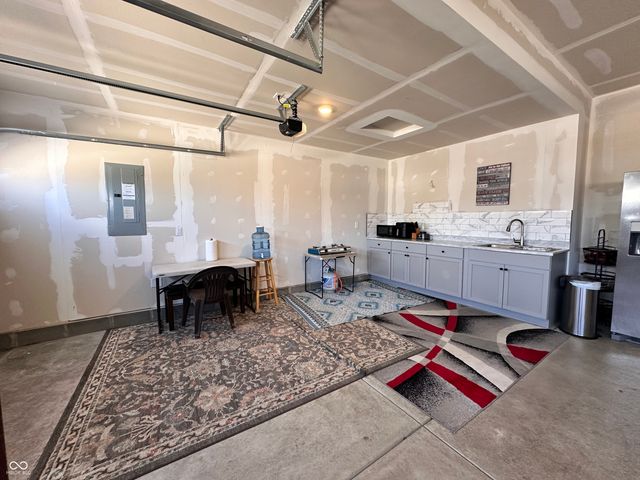 7305 Standish Lane, Avon, IN 46123