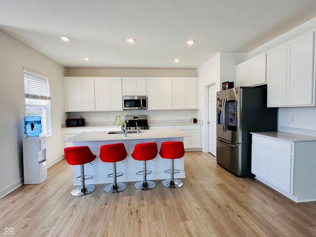 7305 Standish Lane, Avon, IN 46123