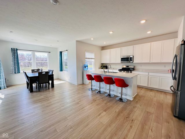 7305 Standish Lane, Avon, IN 46123