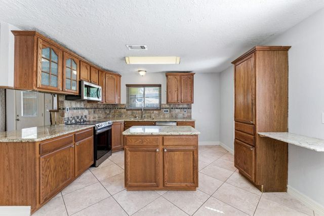 21514 Slippery Creek Lane, Spring, TX 77388