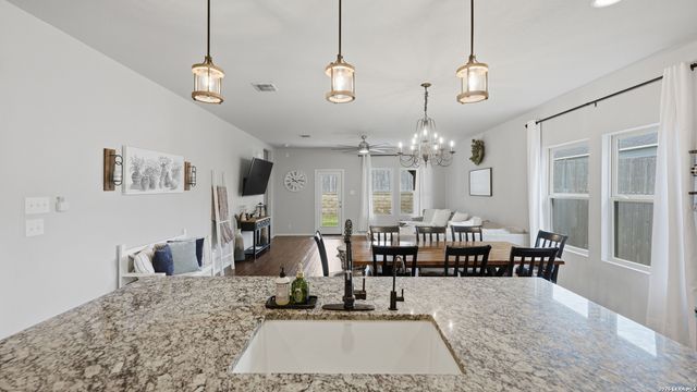 12421 Vista Rim, San Antonio, TX 78233
