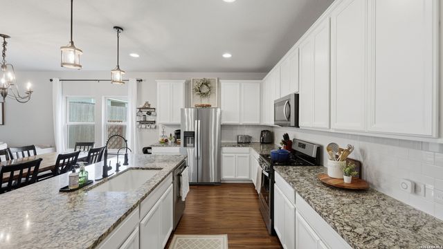 12421 Vista Rim, San Antonio, TX 78233