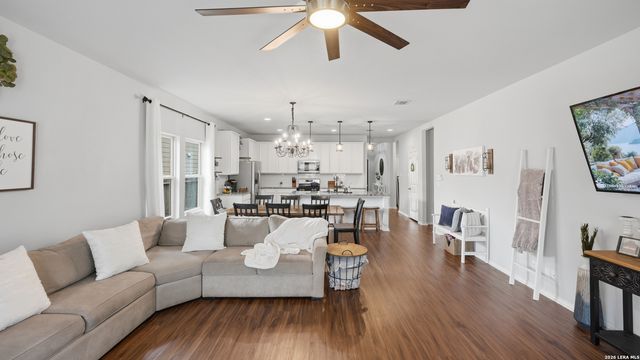 12421 Vista Rim, San Antonio, TX 78233
