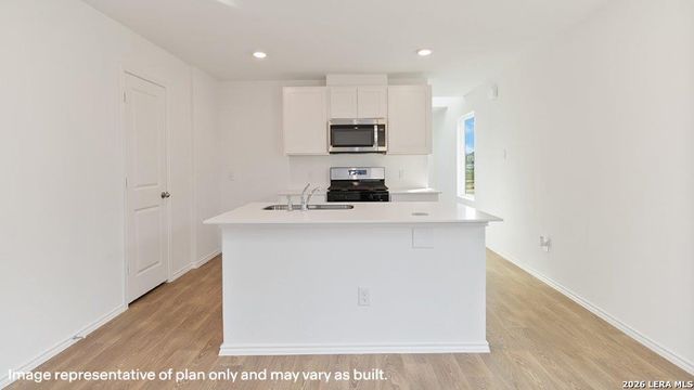 16072 Mahogany Way, Elmendorf, TX 78112