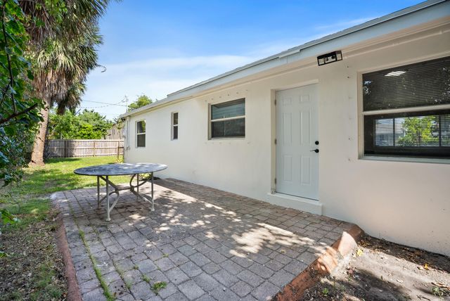 401 42nd Street, West Palm Beach, FL 33407