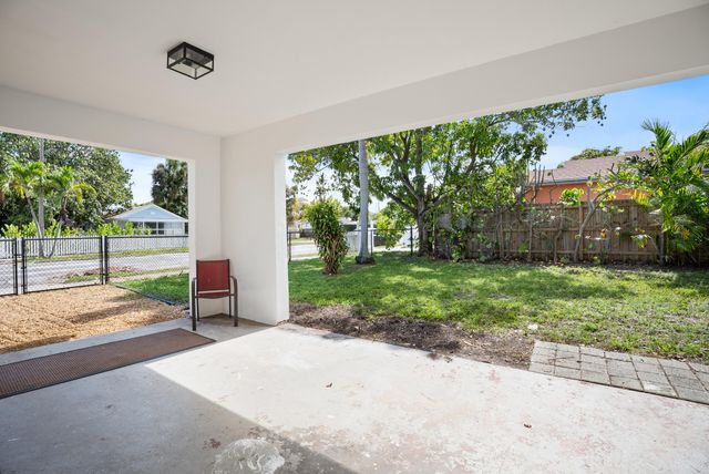 401 42nd Street, West Palm Beach, FL 33407