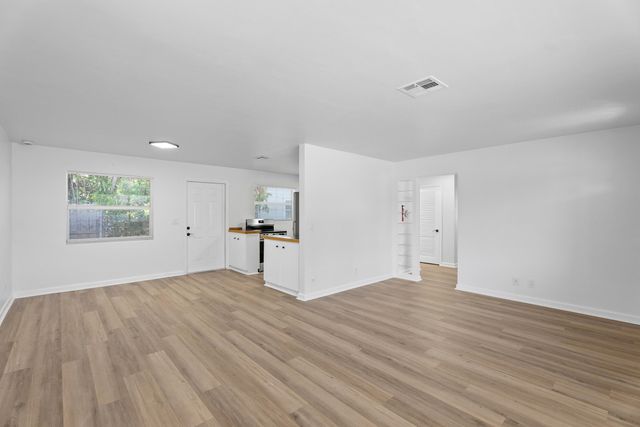 401 42nd Street, West Palm Beach, FL 33407