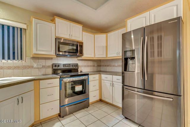 10955 YOGI BERRA Circle, El Paso, TX 79934