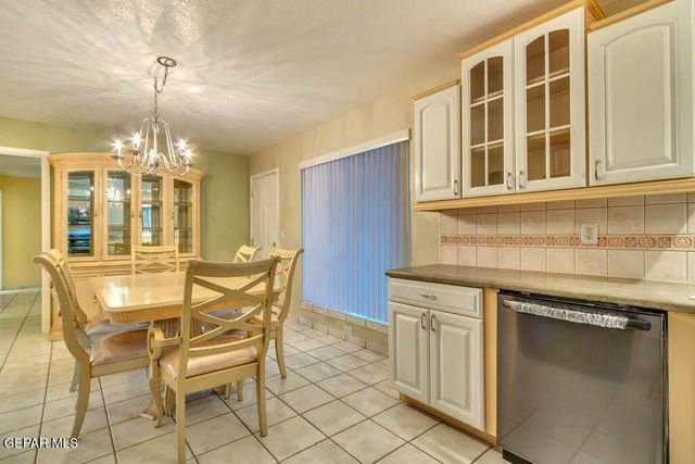 10955 YOGI BERRA Circle, El Paso, TX 79934