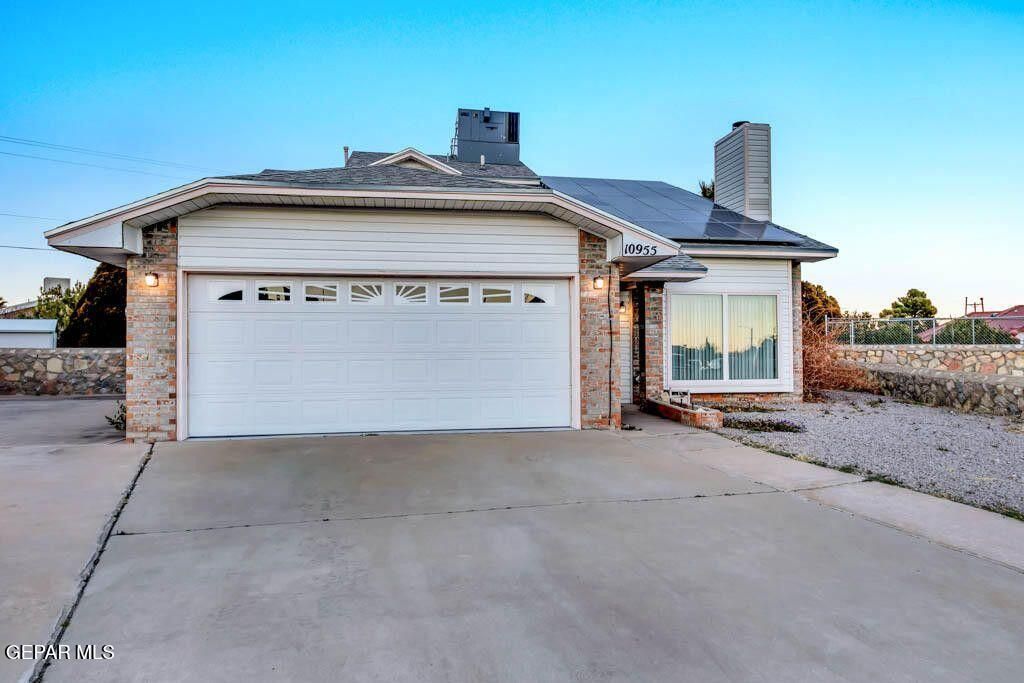 10955 YOGI BERRA Circle, El Paso, TX 79934