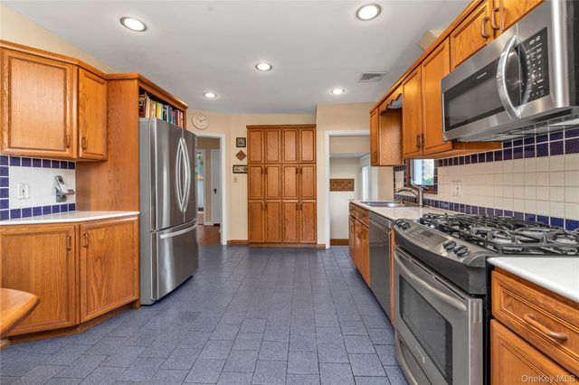 1602 Imperial Avenue, New Hyde Park, NY 11040