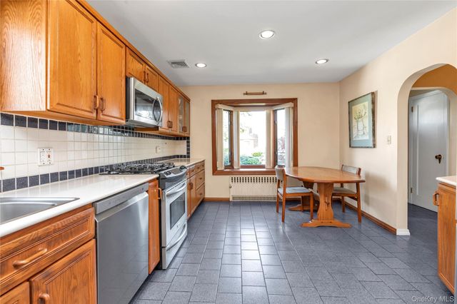1602 Imperial Avenue, New Hyde Park, NY 11040