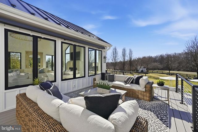 40631 LENAH RUN CIR, Aldie, VA 20105